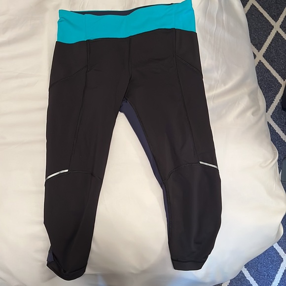 Lululemon two tone leggings size 6 - Picture 2 of 2